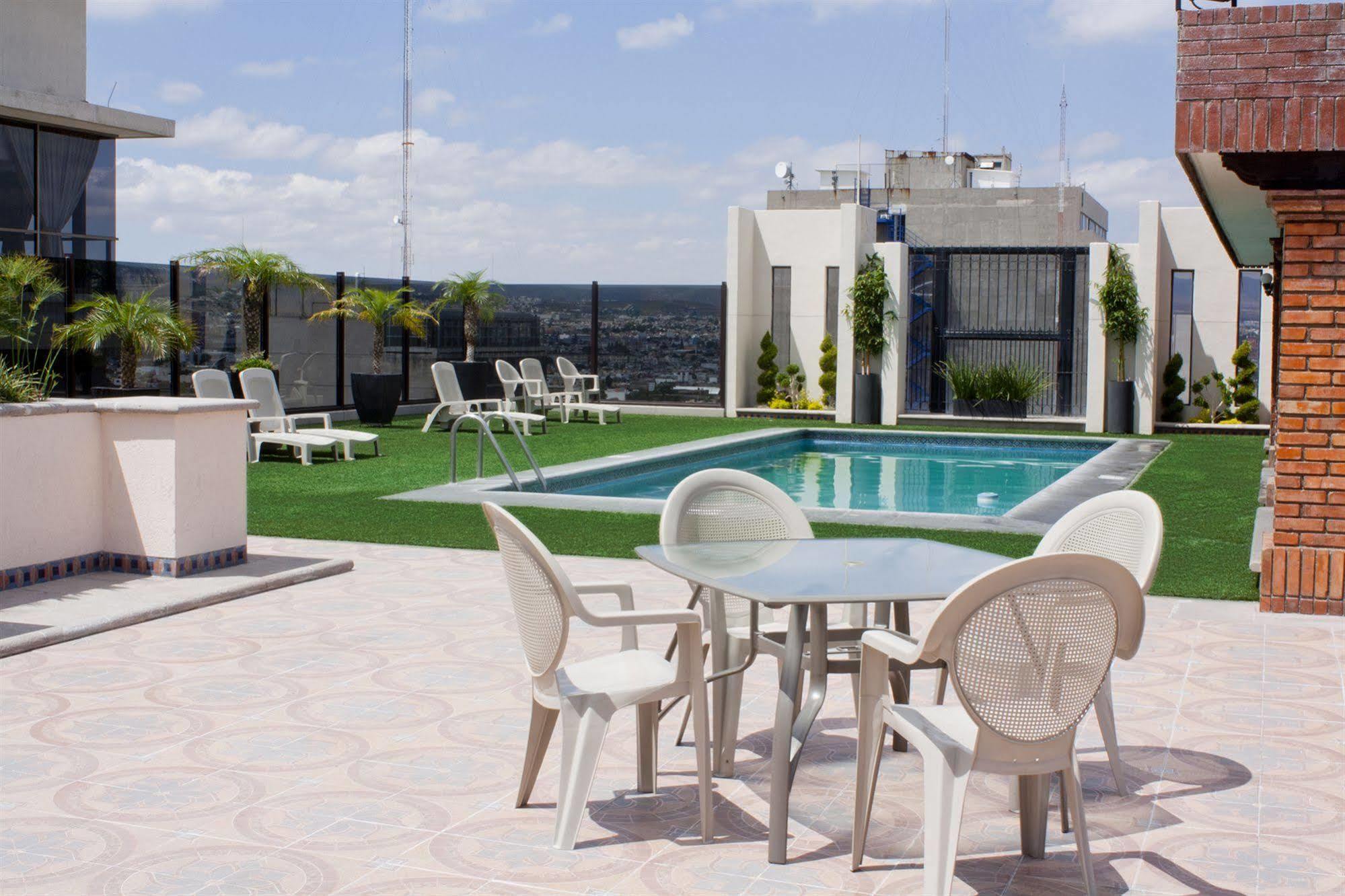 Hotel Real Plaza San Luis Potosí Exteriör bild